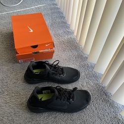 nike tennis shoes brand new 
