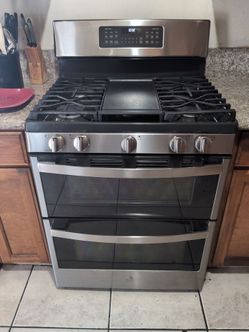 !!Nice!!!, Almost brand new stove!!!, in  very good condition!!