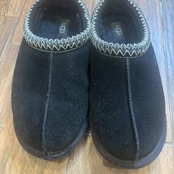 UGG men’s size 8 black