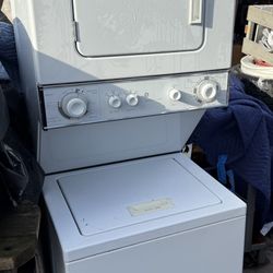 G E Washer And Dryer Combination Set