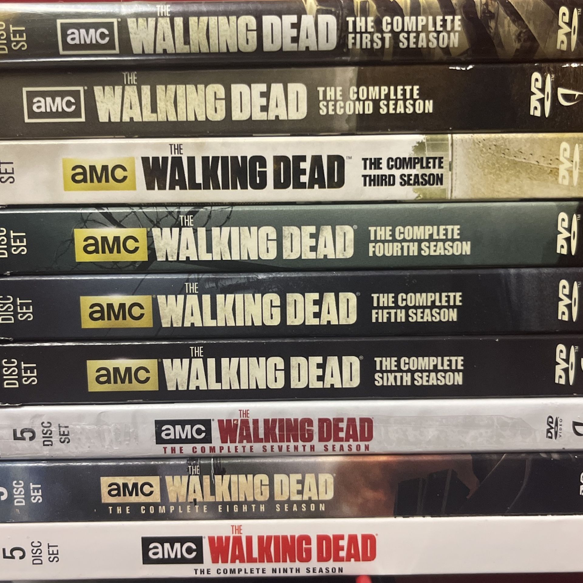 Seasons 1-9 Walking Dead .