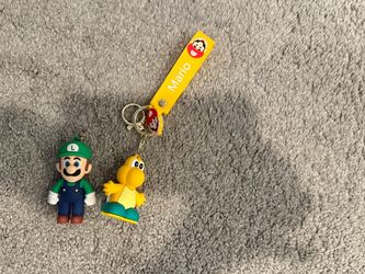 Super Mario Luigi Figure and Keychain Set