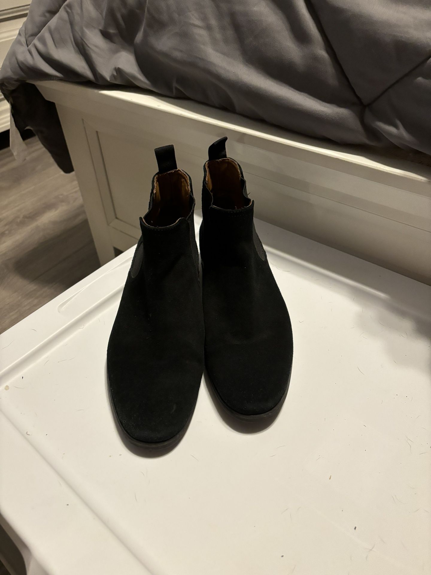 Men’s Size 7 Black Chelsea Boots 