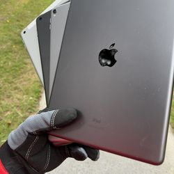 iPads 5 / 6 / 8 / Pro