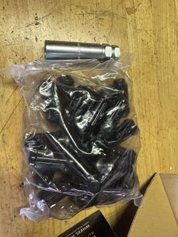 Gorilla Wheel Lug Nuts