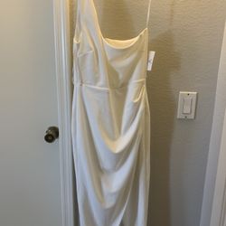 Beautiful White Dress Size Medium (New) 