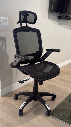 Ergonomic Black Mesh Office Chair