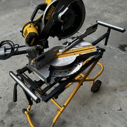 Dewalt DWS780 12” Sliding Miter Saw + Rolling Collapsible Stand