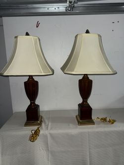 Set of 2 Table Lamps Wood & Brass Traditional Style 32.5” Tall
