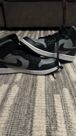 jordan 1 “ shadow red” mids