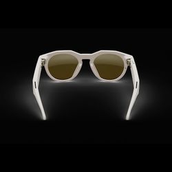 Oakley Meta Glasses New Condition Ruby Color 