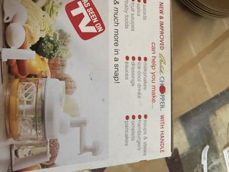 Machine maker salsa and cut all kind of vegetables