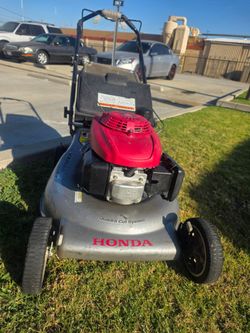 HONDA GAS 21-IN PUSH LAWN MOWER