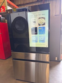 Smart fridge with touch screen