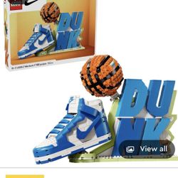 NIKE DUNK LEGO SET