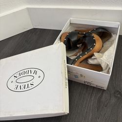 GARAGE SALE - women’s shoes heels 