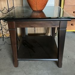 Square Solid Espresso Wood Side Table 21”square 22”H in a very good condition