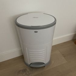 Dekor Classic Hands-Free Diaper Pail | White Like New