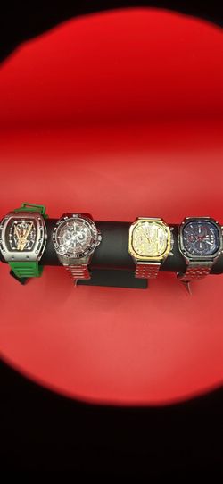 Quartz movement watches