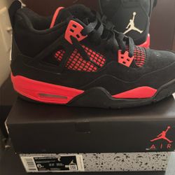 Nike Air Jordan 4 Retro Youth Size 6.5Y Black Red Worn Once With Box