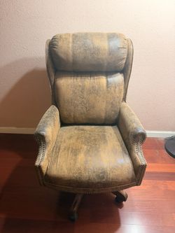 Wingback Executive Office Chair on Casters