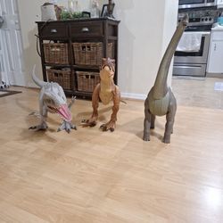 Colossal Brontosaurus, T-rex And Indominis Rex 