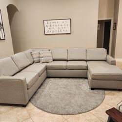 Sectional Sofa 