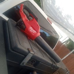 Milwaukee M18 Fuel Blower