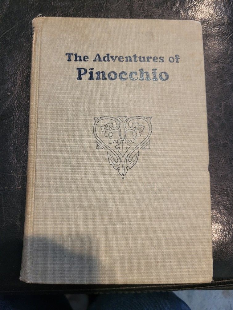 OLD VINTAGE "THE ADVENTURES OF PINOCCHIO" '1939' BOOK
