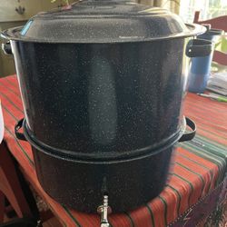 enamelware Medium Size Steamer Pot In Good Condition, Azusa 