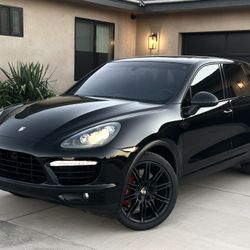 2013 PORSCHE CAYENNE TURBO AWD