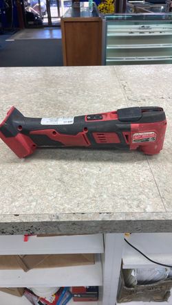 Milwaukee multi tool 2626-20 M18 18v. 70515562