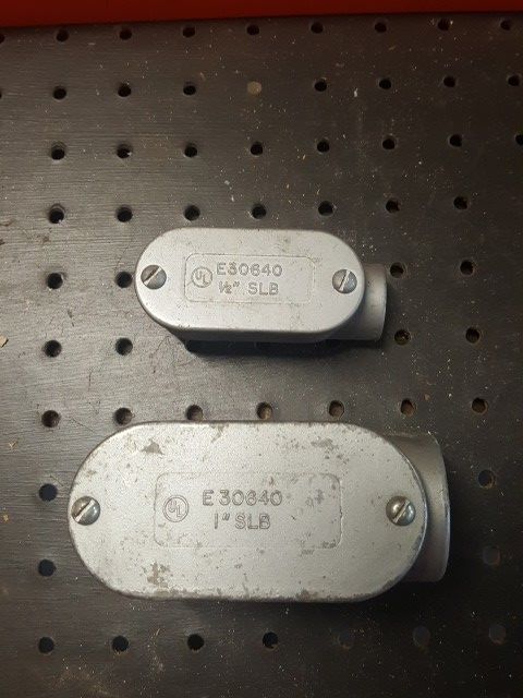 1/2" and 1" SLB conduit body