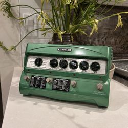 LINE 6 guitar pedal