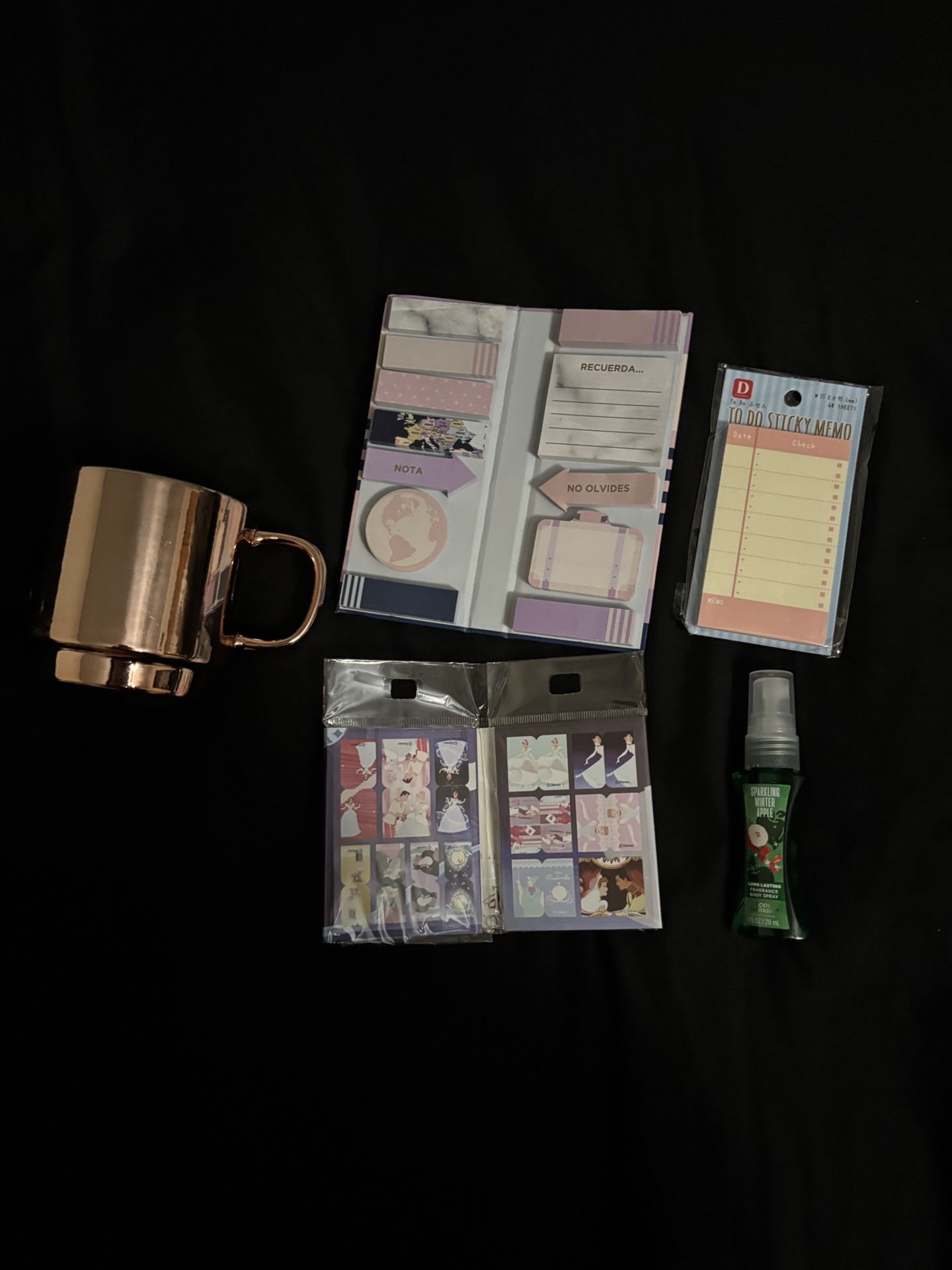 Gold & White Mug With Sticky Notes