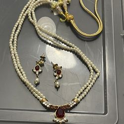 Pearl Necklace Set