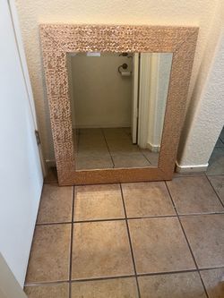 Gold mirror
