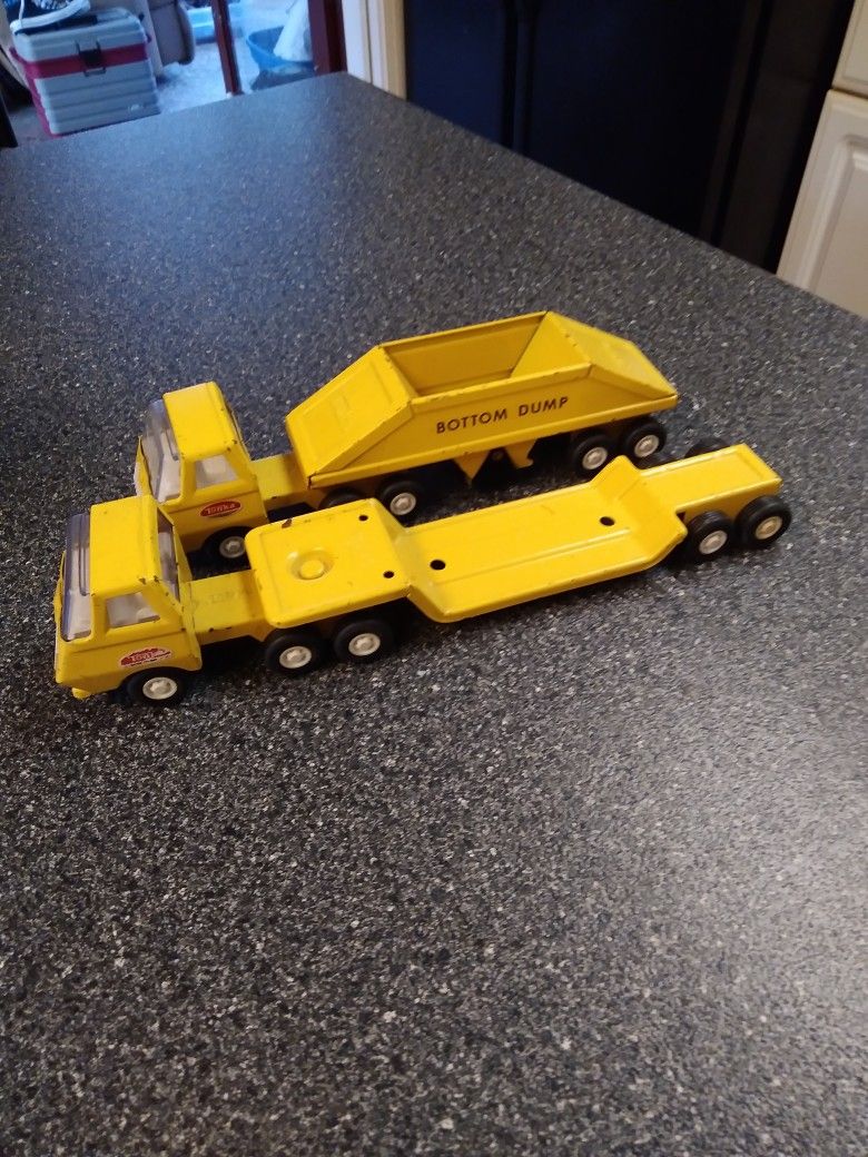 2 TONKA MINI TRUCKS COLLECTOR'S TRUCKS. BOTH. 30 DOLLARS