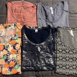 NWOT 5 women’s tops, size M