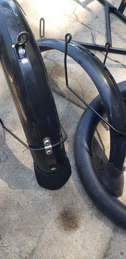 SCOOTER PARTS TIRES ,TUBES FENDERS,RACK USED BUT WELL TAKEN CARE OF