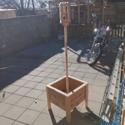 Flower Box With Lantern 
