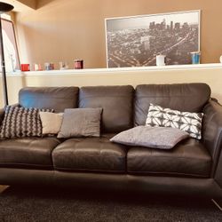 Brown Leather Couch – Excellent 