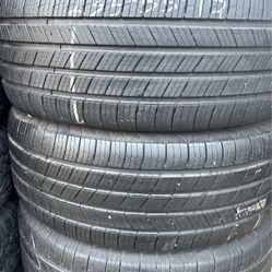 Set Ot Tires (4) 235-55-17 Michelin