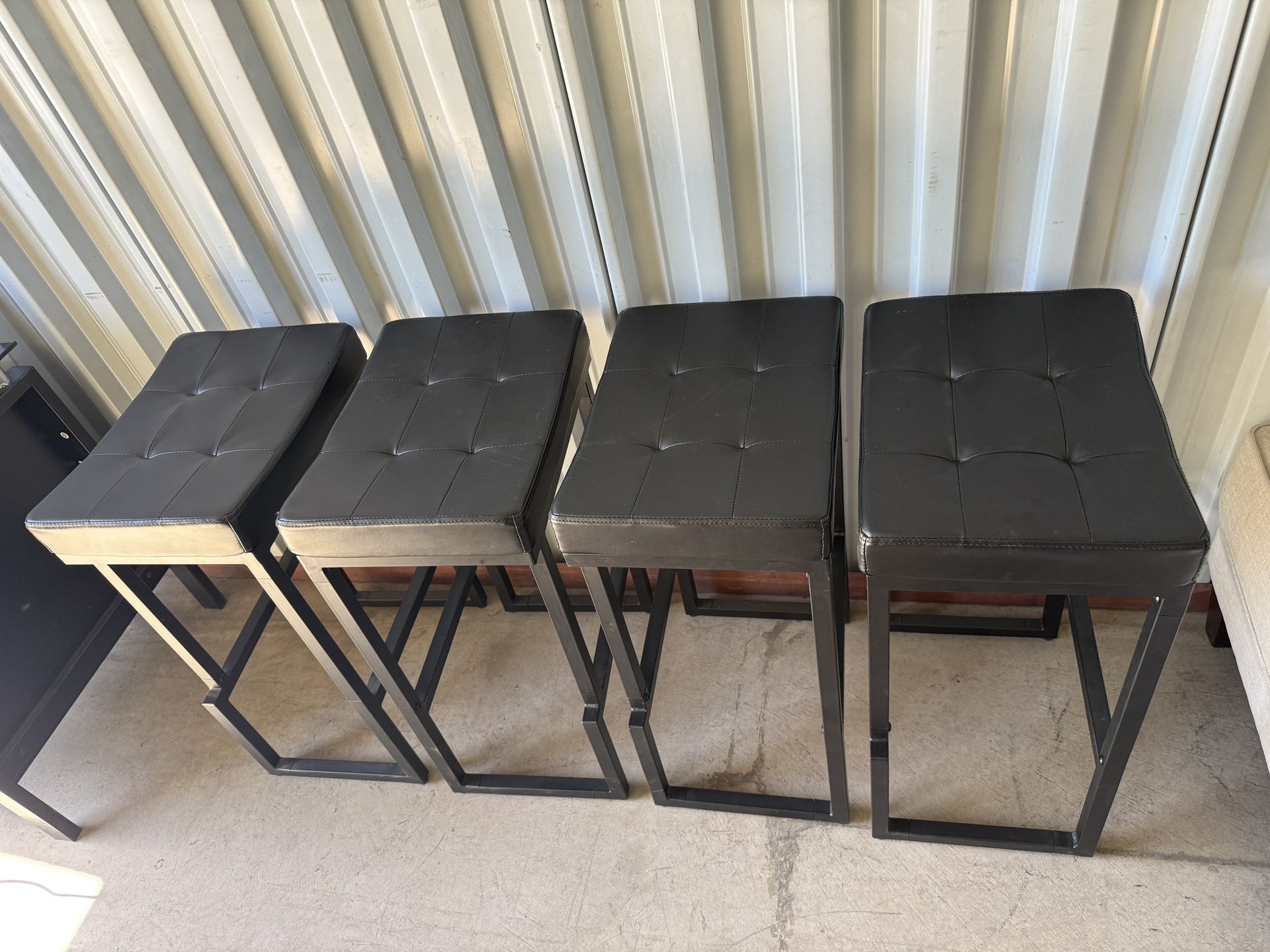 *Set of 4 Black Metal Bar Stools-Great Condition!*