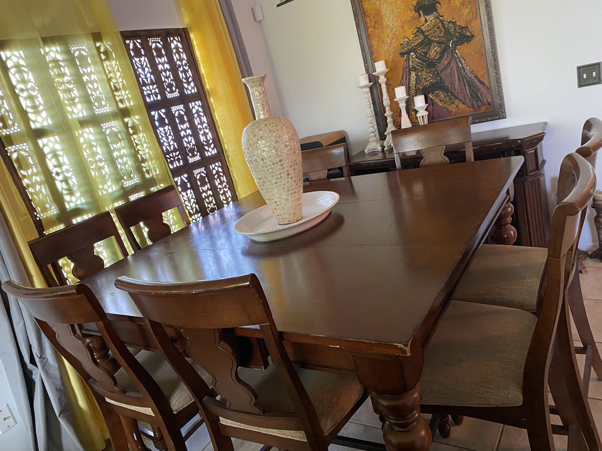 Dinning set 8 chairs solid Wood org $2500