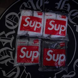 4 pairs Supreme Hanes Socks