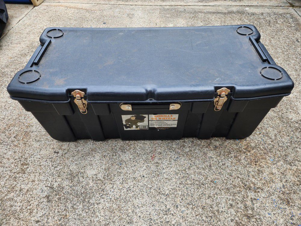 6 Gorilla Tough Storage Box Tote for Sale in Kailua, HI - OfferUp