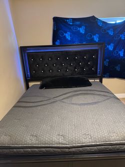 Black King Bedroom Bed for Sale 🛏️