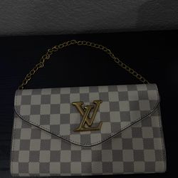 LV BAG ( READ DESCRIPTION! )