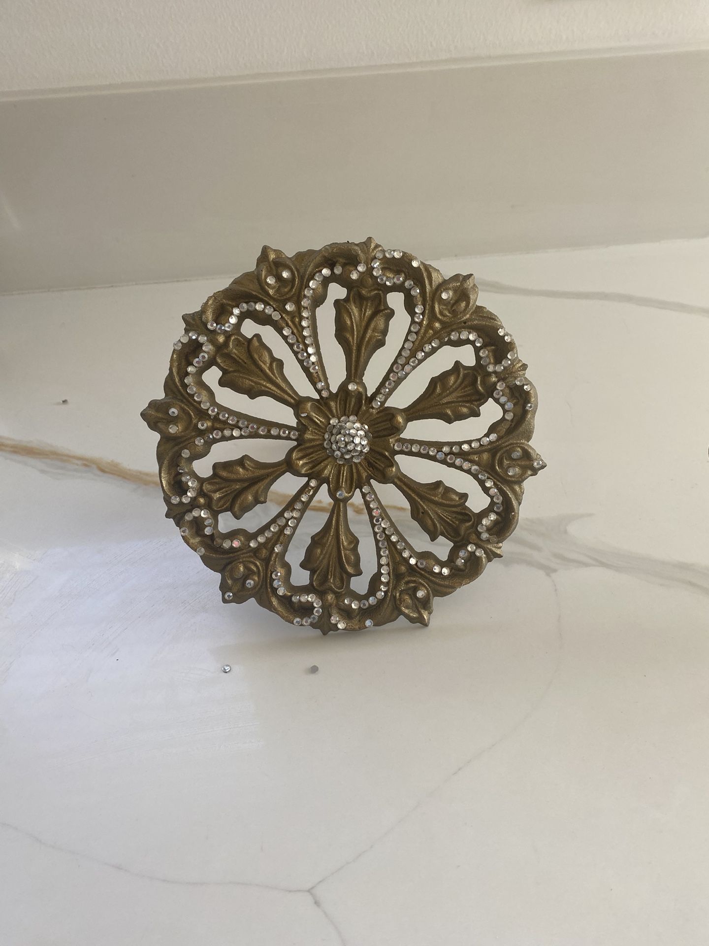 Curtain Holder